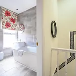 A23s For Your Relaxed & Cosy With Free Parking And Wifi * Leeds (West Yorkshire)