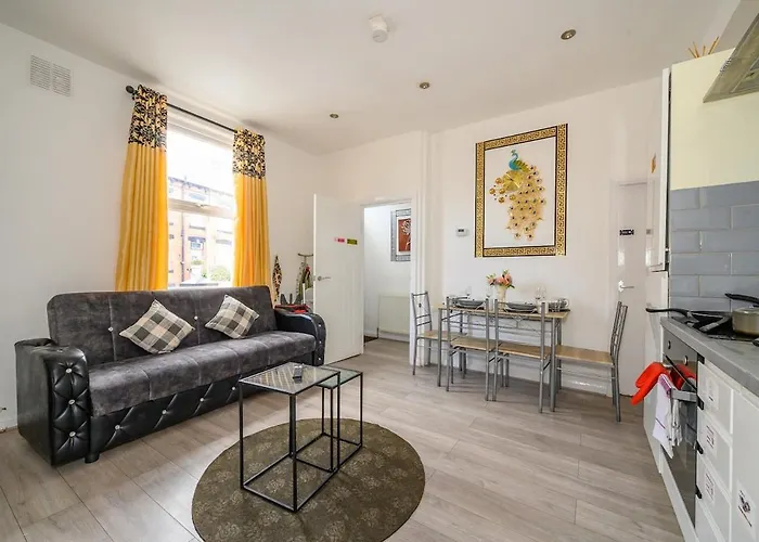 A23s For Your Relaxed & Cosy With Free Parking And Wifi